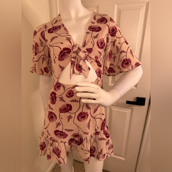 Floral Tie-Front Dress - Picture 3 of 14